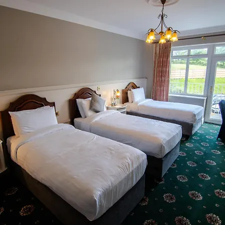 酒店 Lakeside Manor 3*