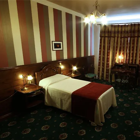 Hotel Lakeside Manor