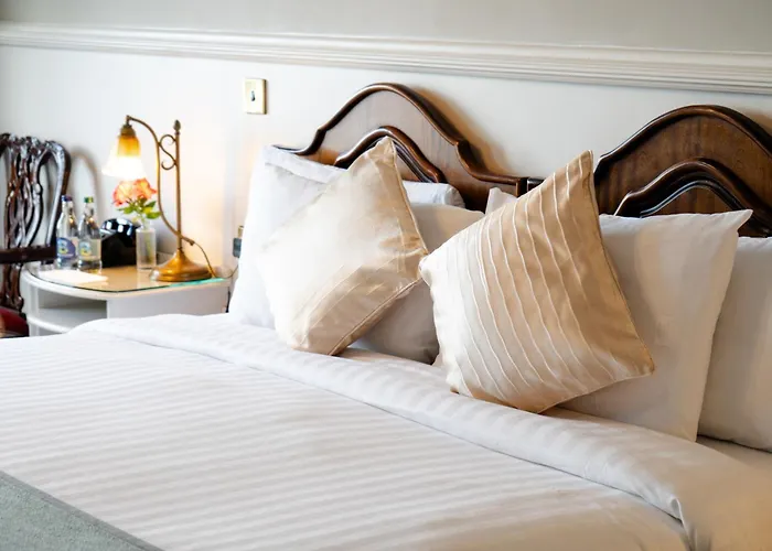 Lakeside Manor מלון