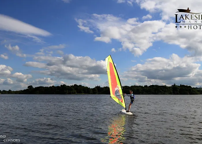 מלון Lakeside Manor וירג'יניה