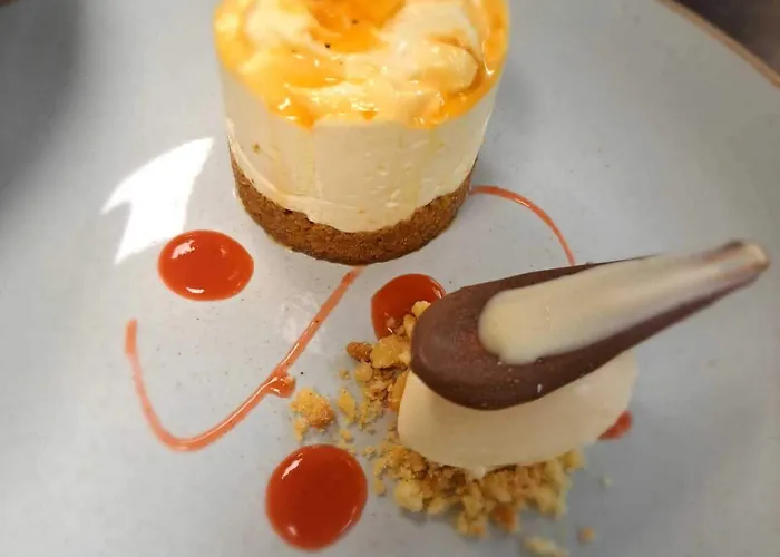 מלון Lakeside Manor